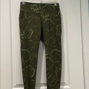 NWT Uniqlo High Waisted Workout Pants